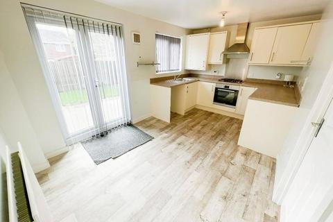 3 bedroom semi-detached house to rent, The Beck, West Midlands DY2