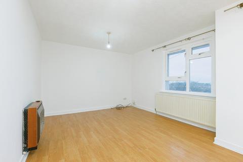 2 bedroom flat for sale, Elphinstone Crescent, Glasgow G75