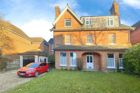 2 bedroom flat to rent, Albion Road, Sutton SM2