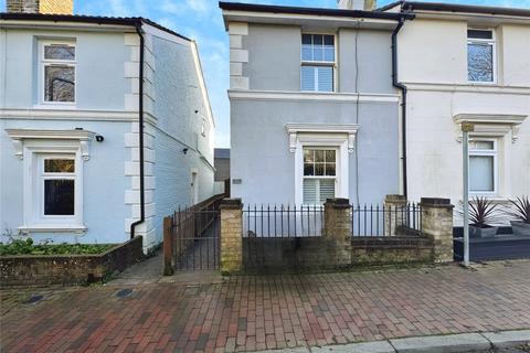 3 bedroom semi-detached house to rent, Tunnel Road, Kent TN1