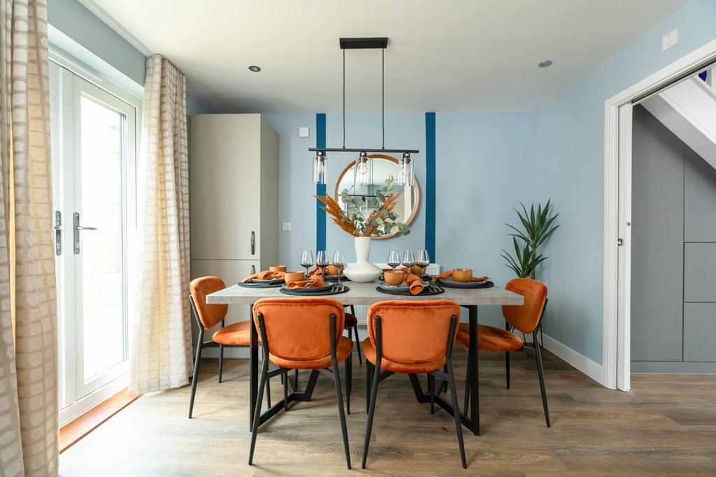 Family friendly kitchen/dining area