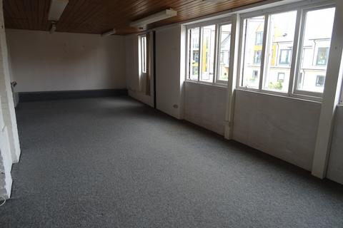 Storage to rent, Baldock Street, Ware, SG12