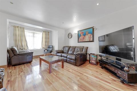 undefined, Woodward Gardens, Dagenham, Essex