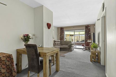 38 Shrawley Road, Fernhill Heath, Worcester, WR3 7XD