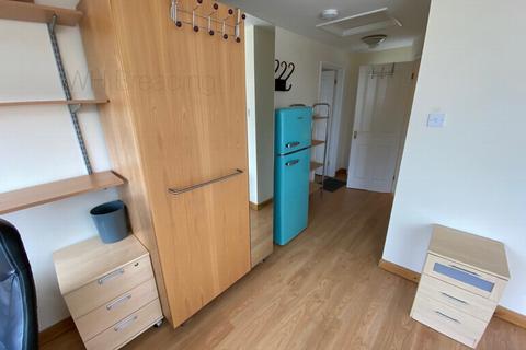 Studio to rent, Bramshaw Road, Canterbury CT2