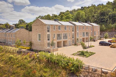 4 bedroom townhouse for sale, Park Crescent, Matlock DE4