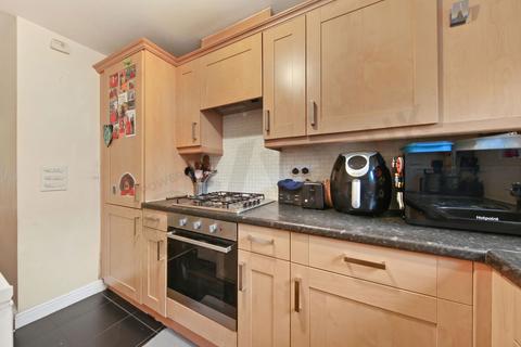 Flat 2, Bordley Court, 17 Denham Road, London, N20 0EN