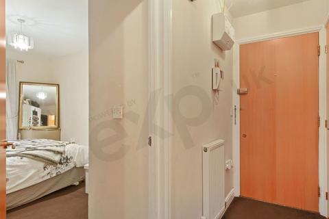 Flat 2, Bordley Court, 17 Denham Road, London, N20 0EN
