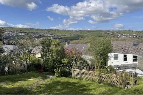 4 bedroom detached house for sale, Llannon Road, Pontyberem, Llanelli