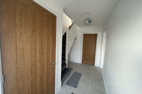 3 bedroom detached house to rent, Heol Y Bryn, Pontyberem SA15