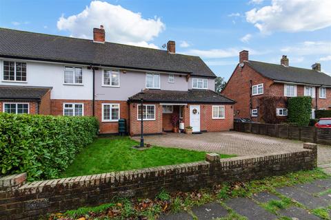 4 bedroom semi-detached house for sale, Tangier Way, Burgh Heath, Tadworth