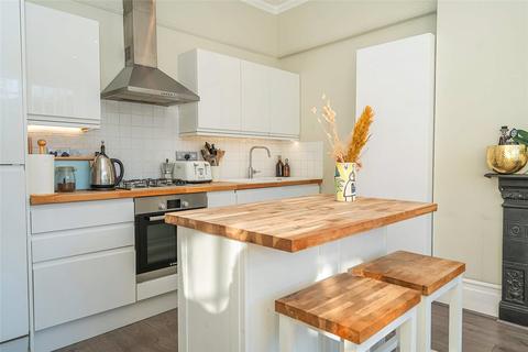 3 bedroom apartment for sale, Elms Avenue, London, N10