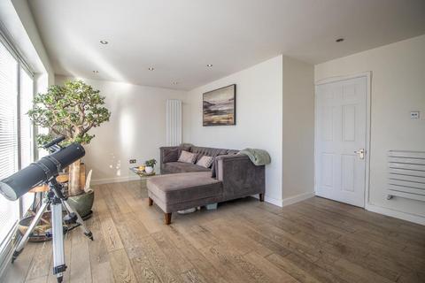 183 Manners Way, Southend-on-sea, SS2 6QS