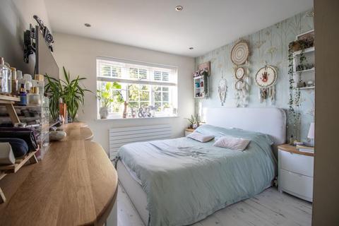 183 Manners Way, Southend-on-sea, SS2 6QS