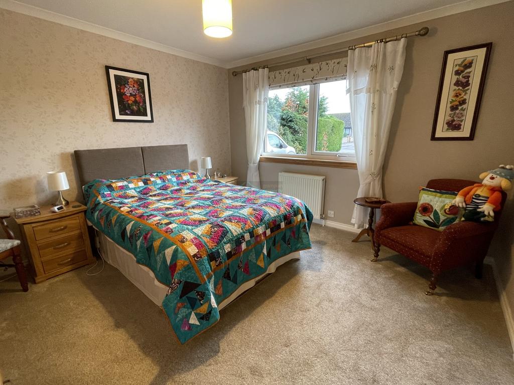 Bedroom1a.JPG