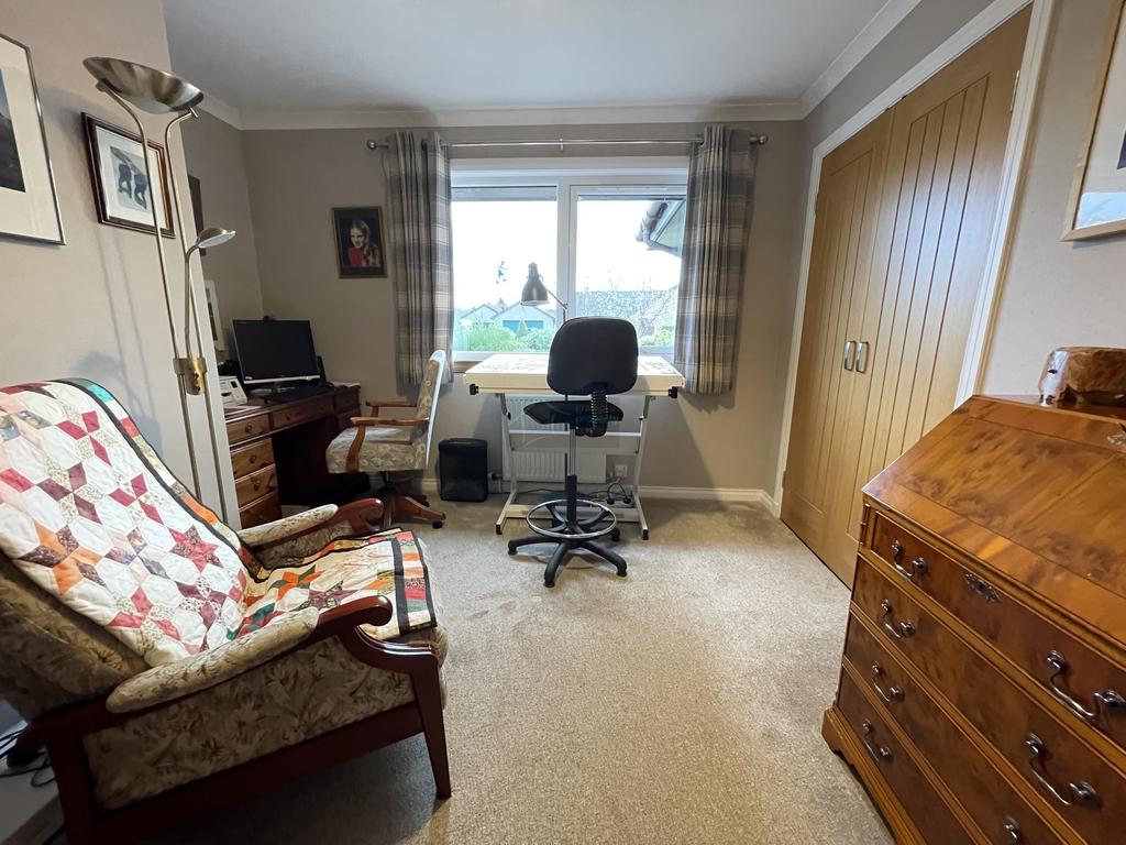 Bedroom4b.JPG