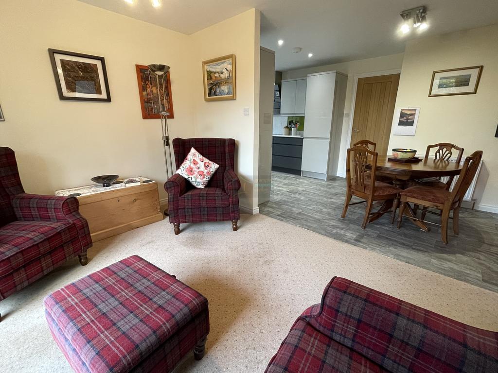 Family room b.JPG