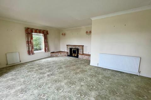 2 bedroom detached bungalow for sale, Livermead, Torquay