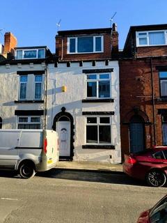 4 bedroom terraced house for sale, Victoria Grove, Leeds LS9