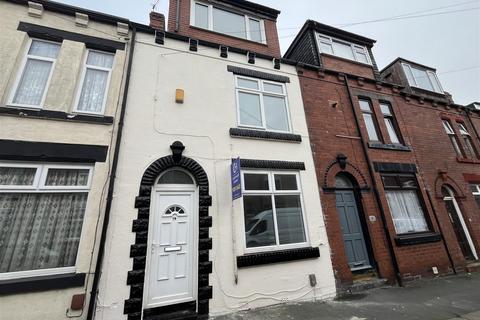 4 bedroom terraced house for sale, Victoria Grove, Leeds LS9