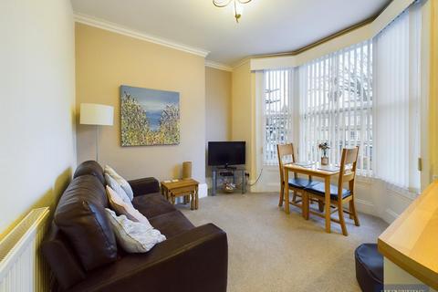 1 bedroom flat for sale, Trafalgar Square, Scarborough