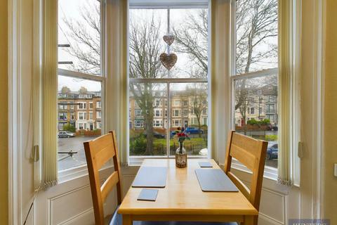 1 bedroom flat for sale, Trafalgar Square, Scarborough