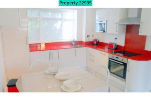 1 bedroom flat to rent, East Road, London, N1 6AQ