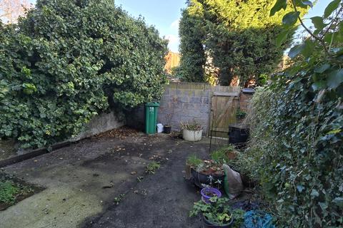 59 Forest Range, Manchester, M19 2ES