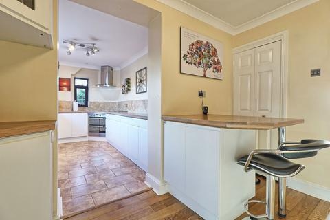 1 Deveron Way, Romford, RM1 4UL