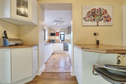 1 Deveron Way, Romford, RM1 4UL
