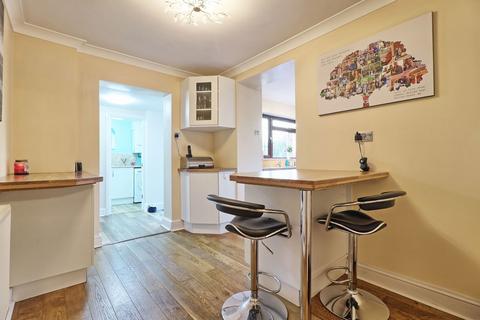 1 Deveron Way, Romford, RM1 4UL