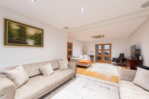 5 bedroom detached house for sale, Cannon Hill, London N14