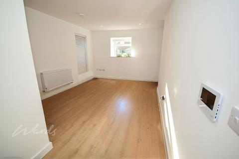 1 bedroom in a flat share to rent, High Street Gillingham ME7