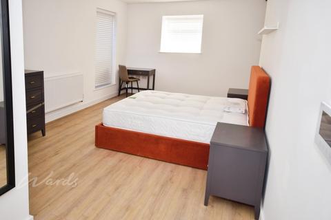 1 bedroom in a flat share to rent, High Street Gillingham ME7