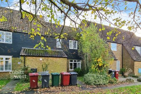 4 bedroom terraced house to rent, Winterbourne Road Chichester PO19