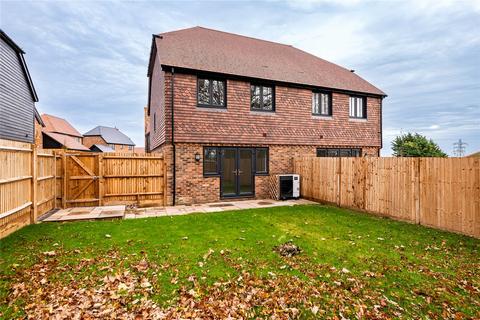 3 bedroom semi-detached house to rent, Hill Farm View, Bobbing, Sittingbourne, Kent, ME9