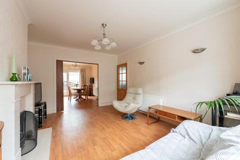 25 The Woodlands, London, N14 5RL