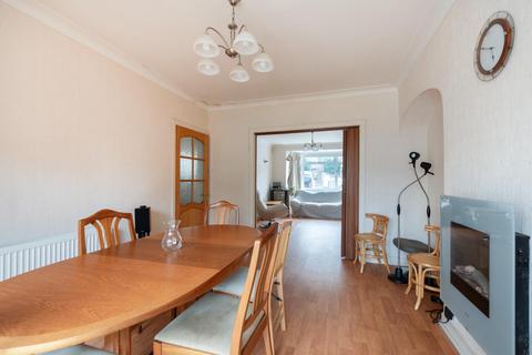 25 The Woodlands, London, N14 5RL