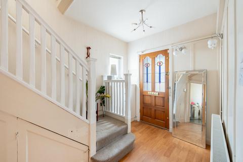 25 The Woodlands, London, N14 5RL