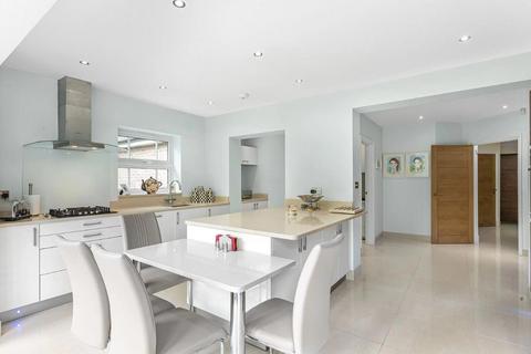 5 bedroom detached house for sale, Flower Lane, Mill Hill, NW7