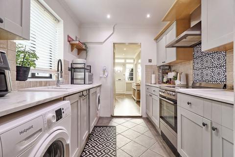 68 Purfleet Road, Aveley, South Ockendon, RM15 4DR