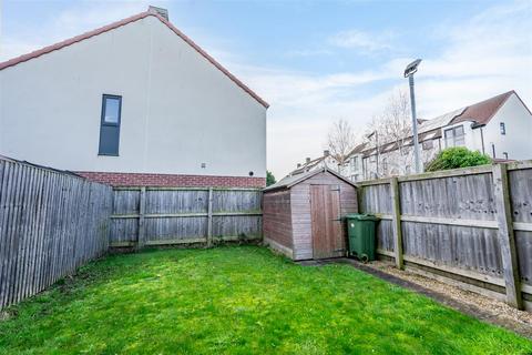 3 bedroom semi-detached house to rent, Burnholme Avenue, York, YO31 0LU