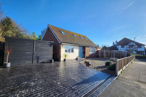 4 bedroom chalet for sale, Rosemary Avenue, Broadstairs CT10