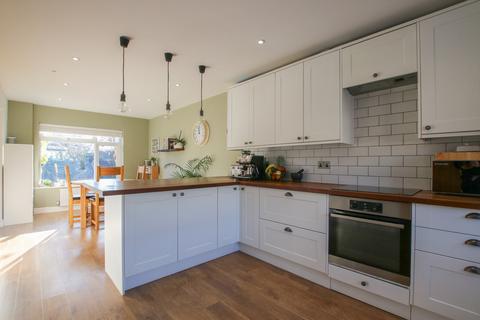 4 bedroom semi-detached house for sale, Charwood Road, Wokingham, RG40