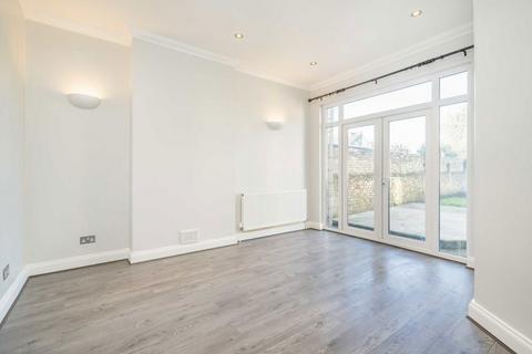 3 bedroom semi-detached house to rent, Guildersfield Road, London SW16