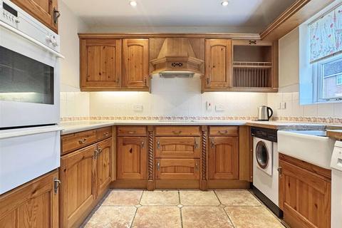 60 Cuckoo Way, Great Notley, Braintree, CM77 7YG