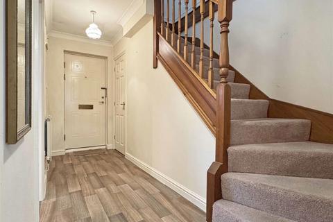 60 Cuckoo Way, Great Notley, Braintree, CM77 7YG