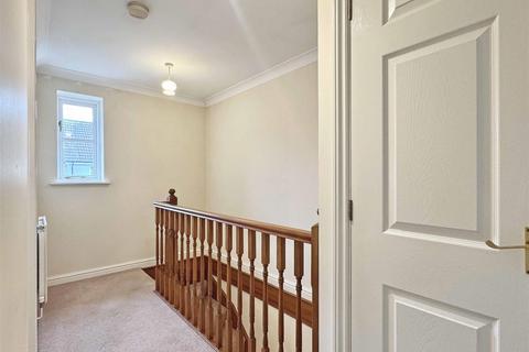 60 Cuckoo Way, Great Notley, Braintree, CM77 7YG