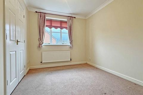 60 Cuckoo Way, Great Notley, Braintree, CM77 7YG