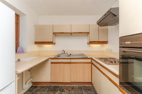 1 bedroom retirement property for sale, Gordon Hill, Enfield